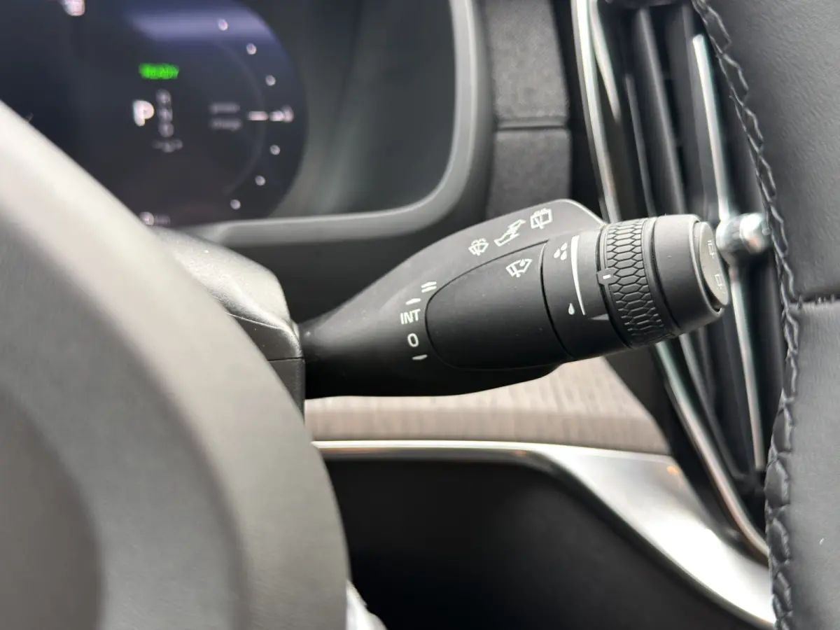T8 Plug-in hybrid AWD Ultra Dark | Trekhaak | Luchtvering | Massage + Ventilatie | Audio High End | Gelaagde ruiten |