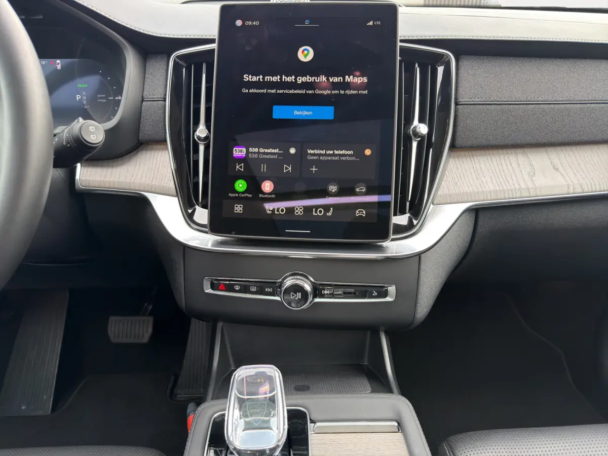 T8 Plug-in hybrid AWD Ultra Dark | Trekhaak | Luchtvering | Massage + Ventilatie | Audio High End | Gelaagde ruiten |