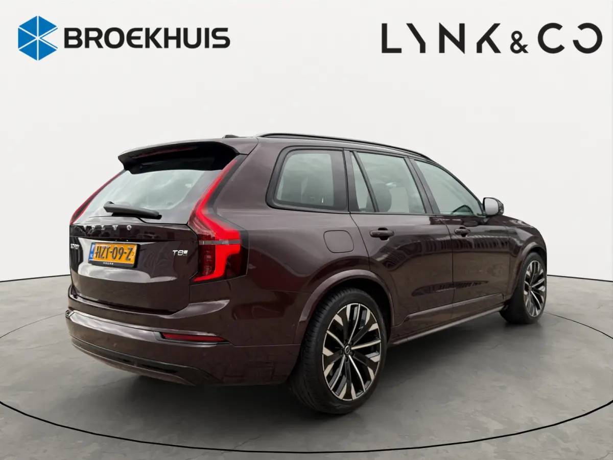 T8 Plug-in hybrid AWD Ultra Dark | Trekhaak | Luchtvering | Massage + Ventilatie | Audio High End | Gelaagde ruiten |