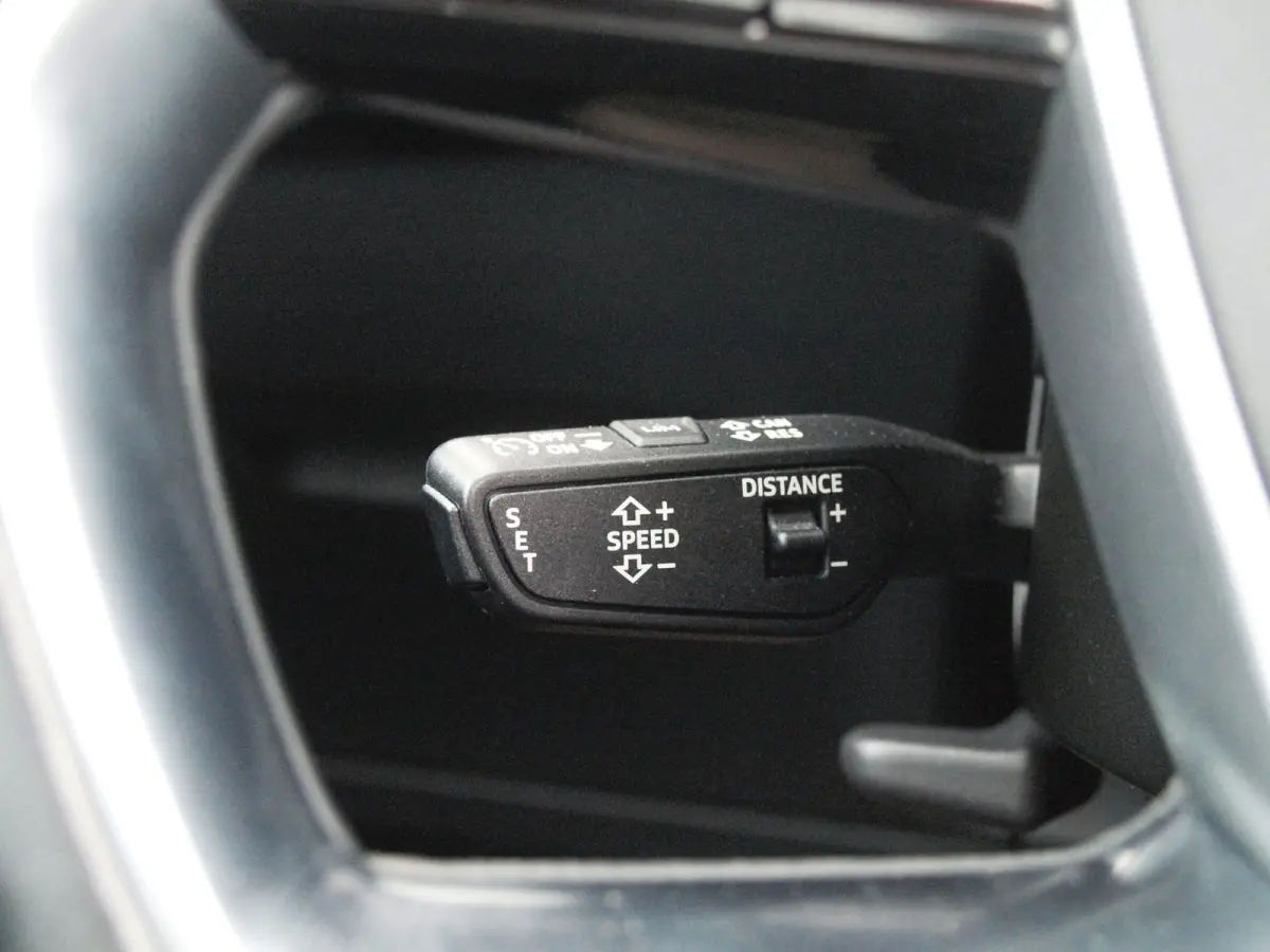 55 quattro Advanced edition Plus 95 kWh | SOH 90% | Panoramadak | Camera | ACC | Apple Carplay | Memory stoelen |