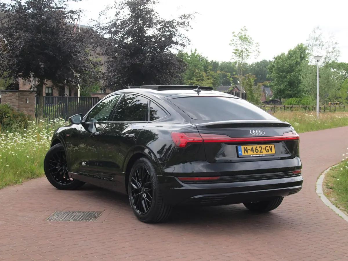 55 quattro Advanced edition Plus 95 kWh | SOH 90% | Panoramadak | Camera | ACC | Apple Carplay | Memory stoelen |