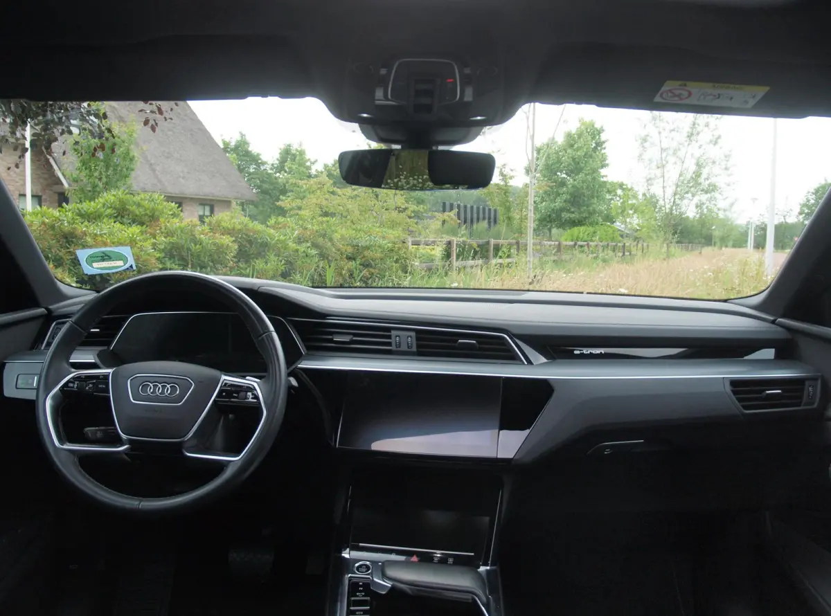 55 quattro Advanced edition Plus 95 kWh | SOH 90% | Panoramadak | Camera | ACC | Apple Carplay | Memory stoelen |