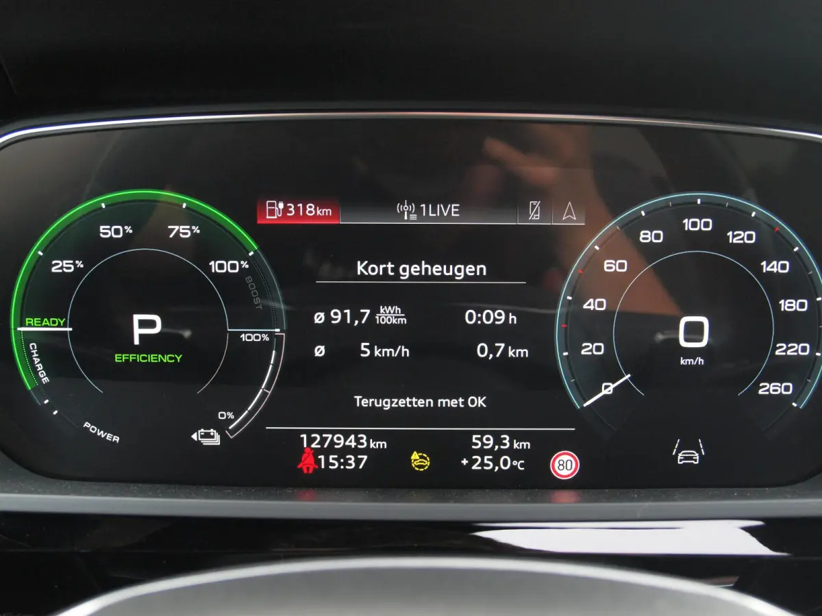 55 quattro Advanced edition Plus 95 kWh | SOH 90% | Panoramadak | Camera | ACC | Apple Carplay | Memory stoelen |