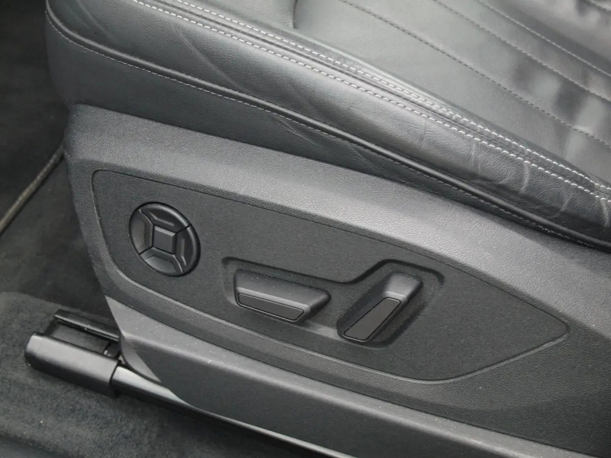55 quattro Advanced edition Plus 95 kWh | SOH 90% | Panoramadak | Camera | ACC | Apple Carplay | Memory stoelen |