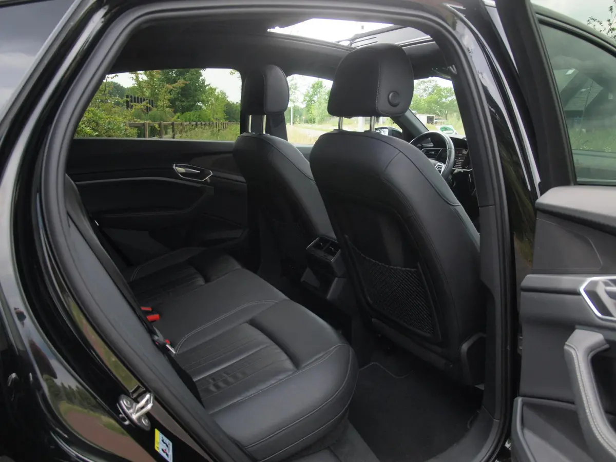 55 quattro Advanced edition Plus 95 kWh | SOH 90% | Panoramadak | Camera | ACC | Apple Carplay | Memory stoelen |