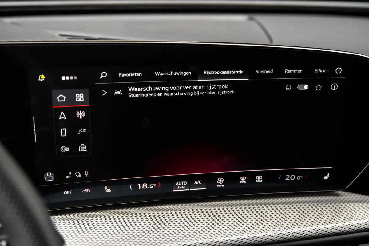 2.0 TFSI e-hybrid quattro S edition Competition | Trekhaak | Achteruitrijcamera | Stoelverwarming | Elektrische Stoelen | | Trekhaak | Achteruitrijcamera | Stoelverwarming | Elektrische Stoe