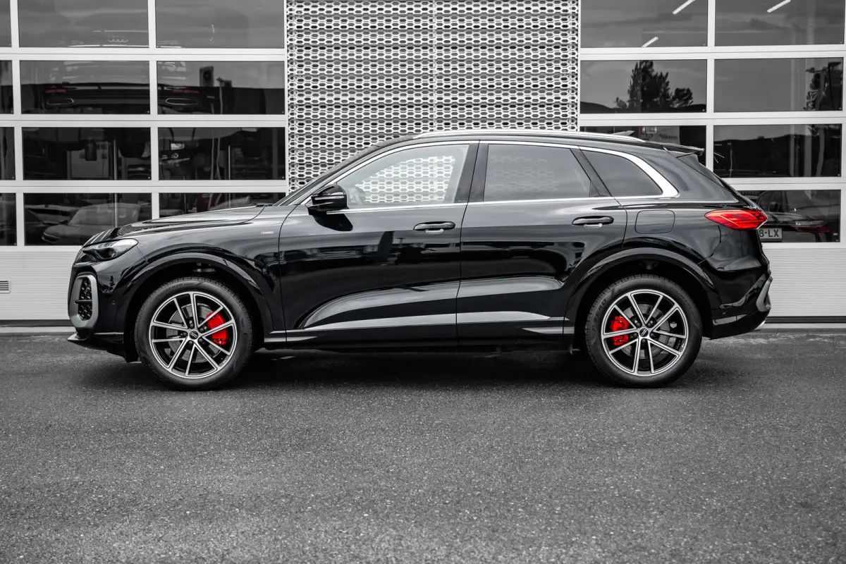 2.0 TFSI e-hybrid quattro S edition Competition | Trekhaak | Achteruitrijcamera | Stoelverwarming | Elektrische Stoelen | | Trekhaak | Achteruitrijcamera | Stoelverwarming | Elektrische Stoe