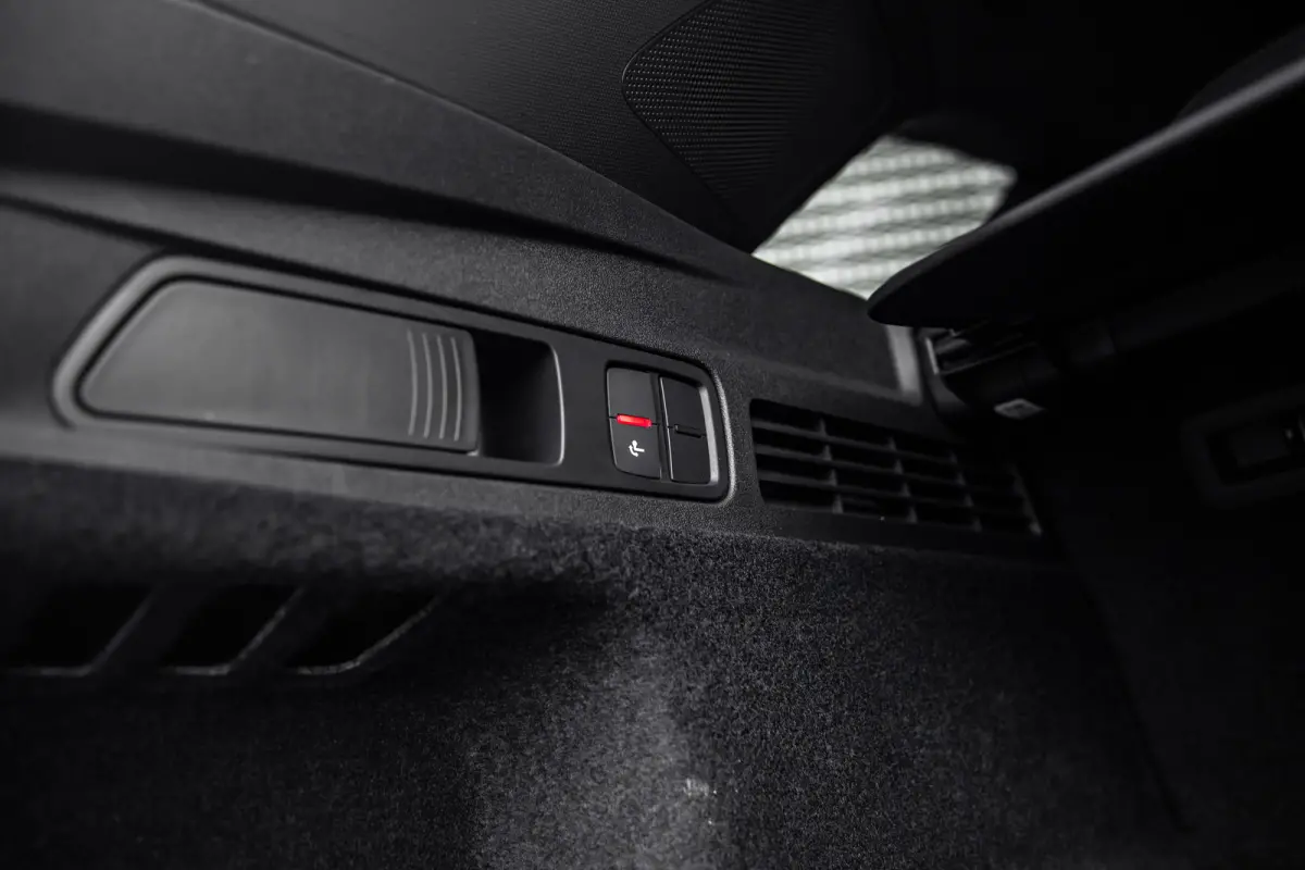 2.0 TFSI e-hybrid quattro S edition Competition | Trekhaak | Achteruitrijcamera | Stoelverwarming | Elektrische Stoelen | | Trekhaak | Achteruitrijcamera | Stoelverwarming | Elektrische Stoe