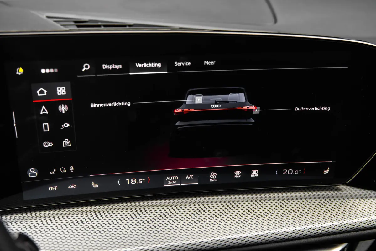 2.0 TFSI e-hybrid quattro S edition Competition | Trekhaak | Achteruitrijcamera | Stoelverwarming | Elektrische Stoelen | | Trekhaak | Achteruitrijcamera | Stoelverwarming | Elektrische Stoe