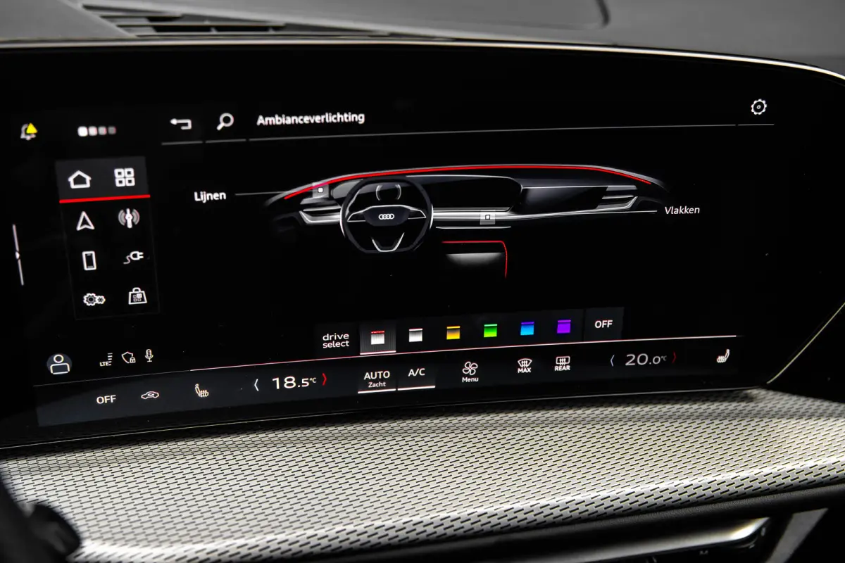 2.0 TFSI e-hybrid quattro S edition Competition | Trekhaak | Achteruitrijcamera | Stoelverwarming | Elektrische Stoelen | | Trekhaak | Achteruitrijcamera | Stoelverwarming | Elektrische Stoe