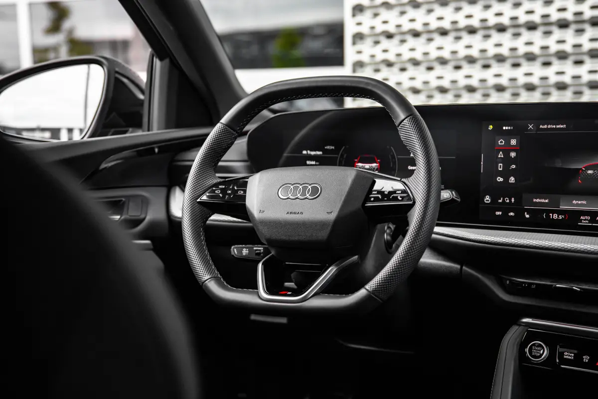 2.0 TFSI e-hybrid quattro S edition Competition | Trekhaak | Achteruitrijcamera | Stoelverwarming | Elektrische Stoelen | | Trekhaak | Achteruitrijcamera | Stoelverwarming | Elektrische Stoe
