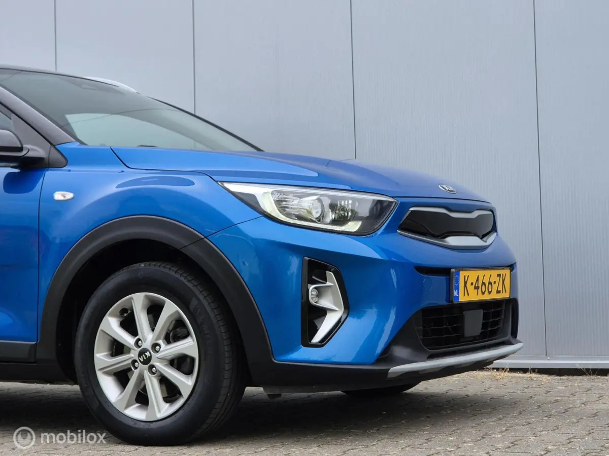 1.0 T-GDI MHEV DYNAMICLINE/CAMERA/LED/CLIMATE/CARPLAY/TWO-TONE/15''LMV