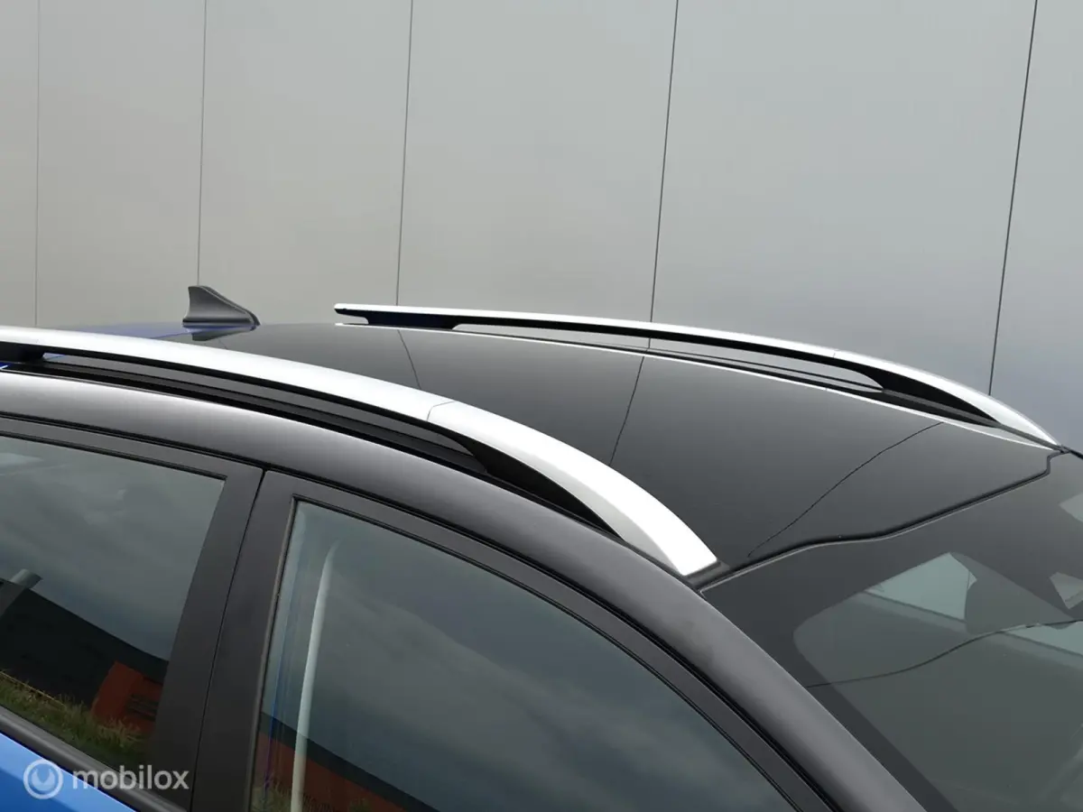1.0 T-GDI MHEV DYNAMICLINE/CAMERA/LED/CLIMATE/CARPLAY/TWO-TONE/15''LMV