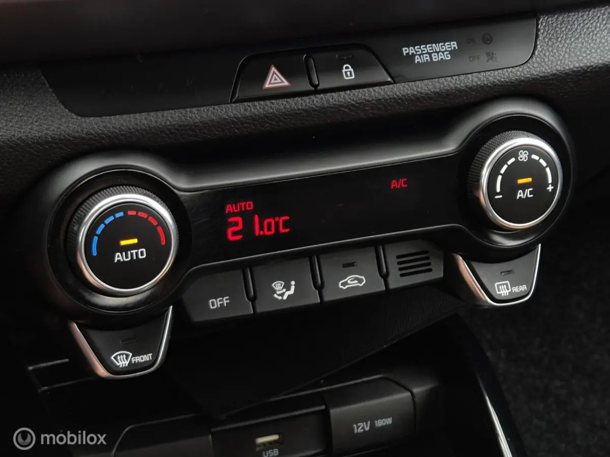 1.0 T-GDI MHEV DYNAMICLINE/CAMERA/LED/CLIMATE/CARPLAY/TWO-TONE/15''LMV