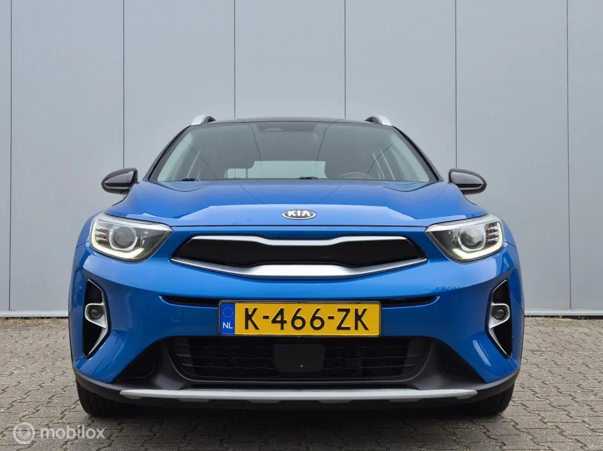 1.0 T-GDI MHEV DYNAMICLINE/CAMERA/LED/CLIMATE/CARPLAY/TWO-TONE/15''LMV