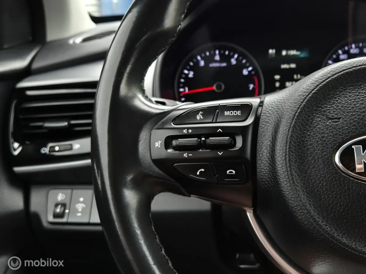 1.0 T-GDI MHEV DYNAMICLINE/CAMERA/LED/CLIMATE/CARPLAY/TWO-TONE/15''LMV