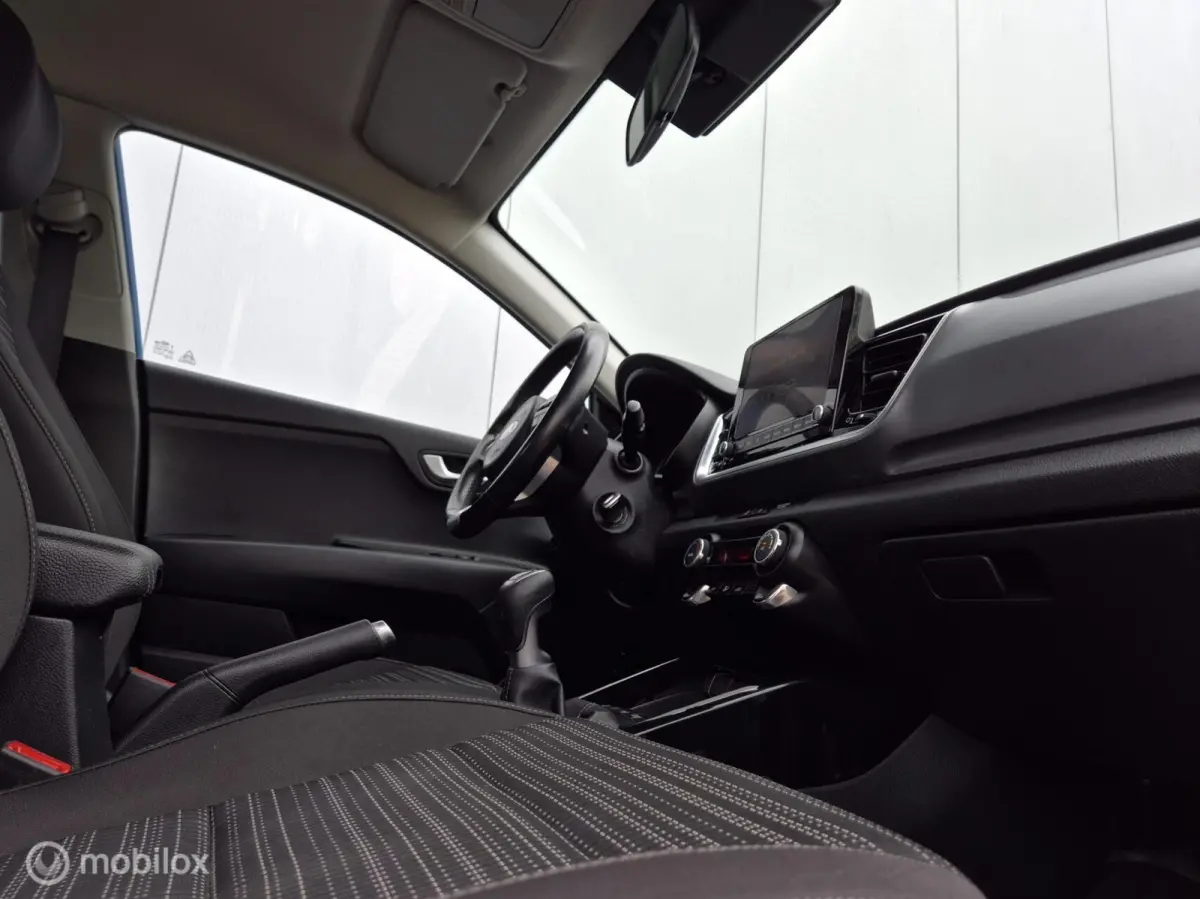 1.0 T-GDI MHEV DYNAMICLINE/CAMERA/LED/CLIMATE/CARPLAY/TWO-TONE/15''LMV