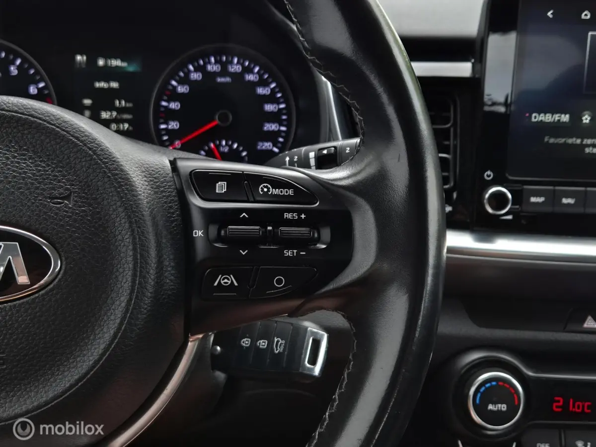 1.0 T-GDI MHEV DYNAMICLINE/CAMERA/LED/CLIMATE/CARPLAY/TWO-TONE/15''LMV