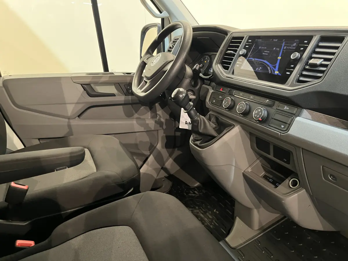 35 2.0 TDI L3 140 PK Bakwagen / Dhollandia Laadklep / Meubelbak / Euro 6 / Airco / Cruise Control / CarPlay / Navigatie / 3-Zits / 85.000 KM !!