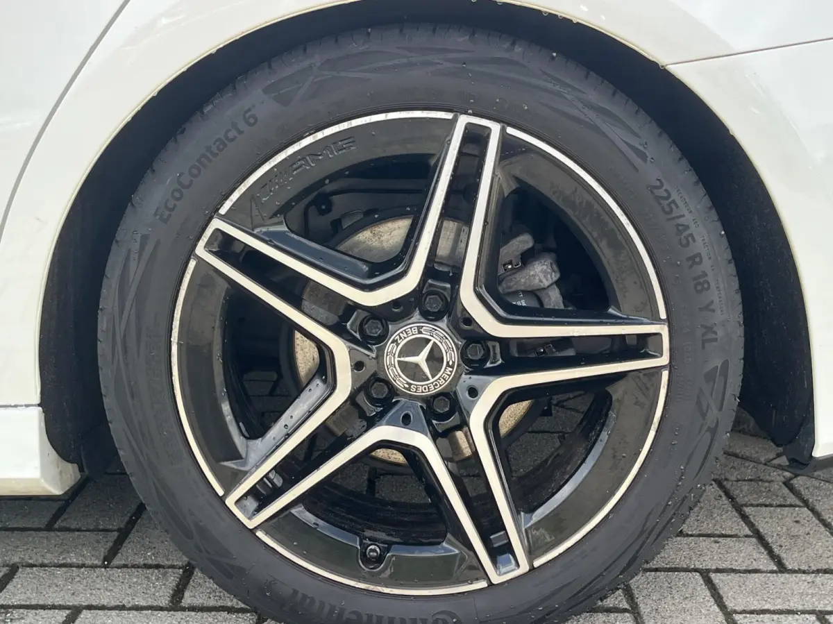 180 AMG PANO+LED+STOELVERW CARPLAY NL AUTO