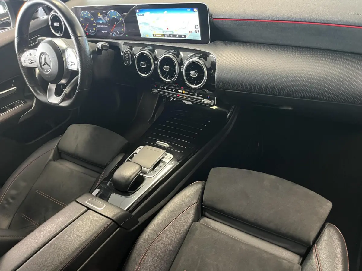 180 AMG PANO+LED+STOELVERW CARPLAY NL AUTO