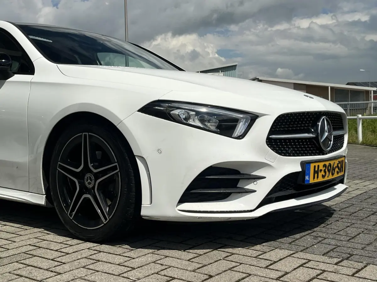 180 AMG PANO+LED+STOELVERW CARPLAY NL AUTO