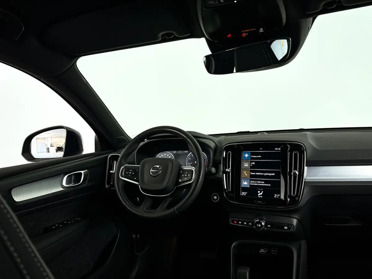 T2 Momentum | 360° camera | Climate control | Cruise control | Navigatie