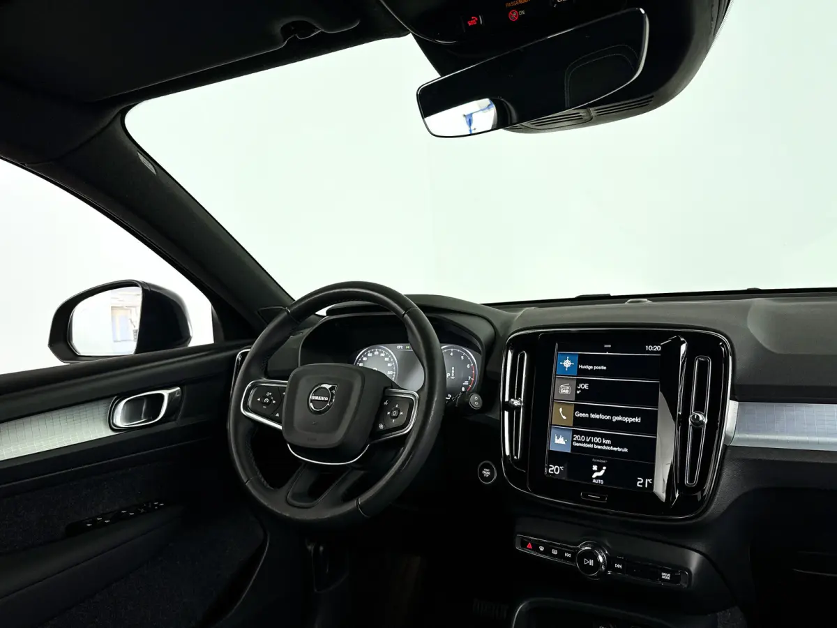 T2 Momentum | 360° camera | Climate control | Cruise control | Navigatie