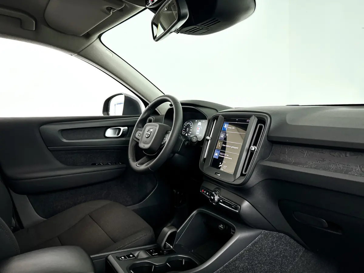 T2 Momentum Core | Park assist | Cruise control | Navigatie