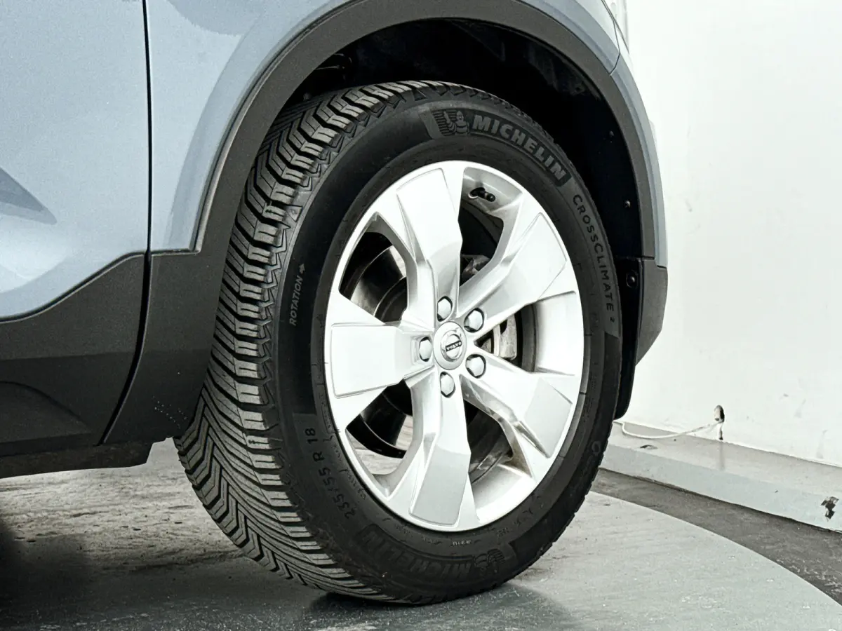 T2 Momentum Core | Park assist | Cruise control | Navigatie