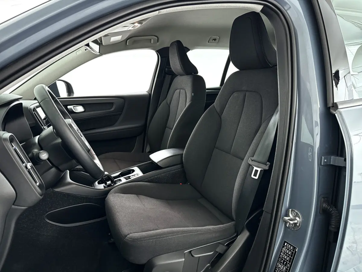 T2 Momentum Core | Park assist | Cruise control | Navigatie