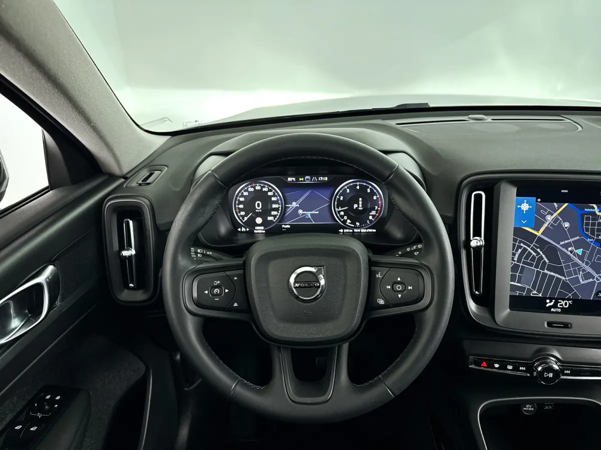 T2 Momentum Core | Park assist | Cruise control | Navigatie
