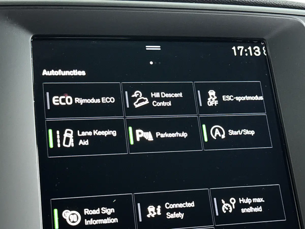T2 Momentum Core | Park assist | Cruise control | Navigatie