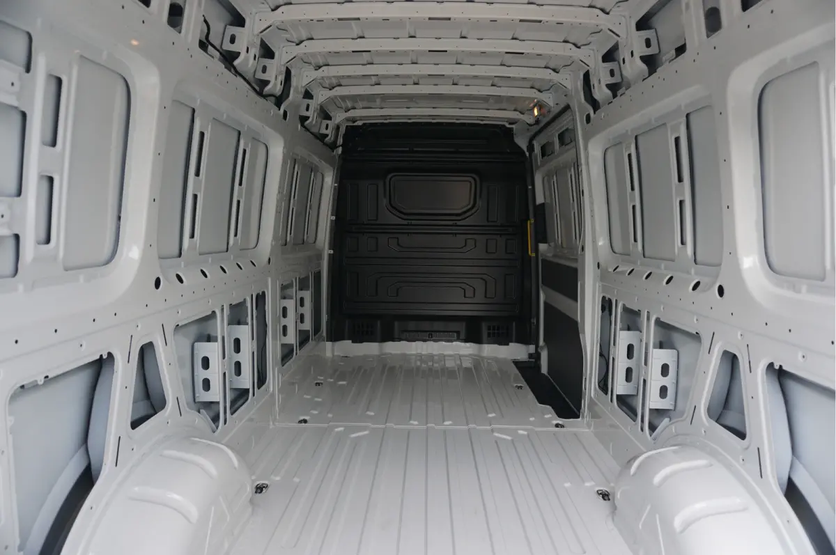 35 2.0 TDI 140 L4H3 Airco, Cruise, Gev. Stoel!! NR. N01*