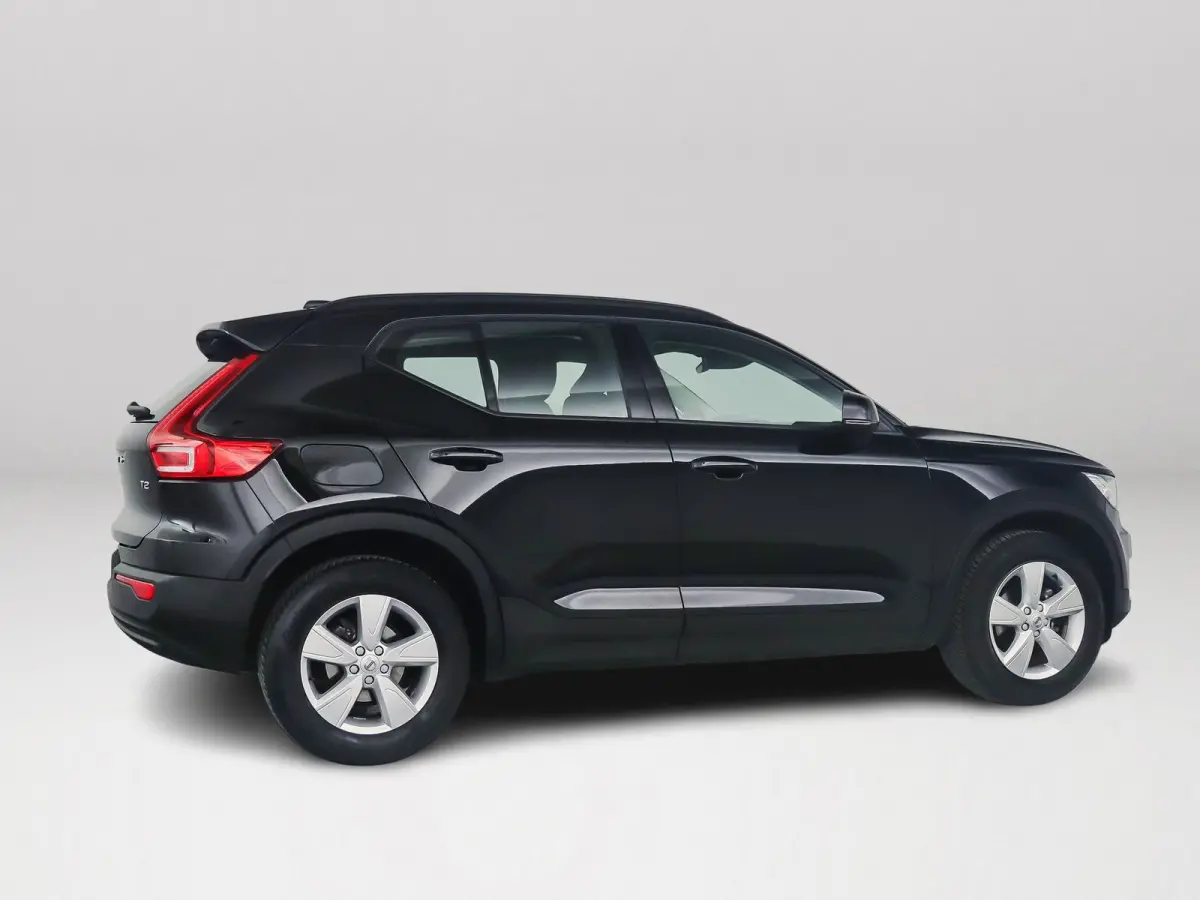 T2 Momentum Core | Parkeercamera | Stoel- en Stuurverwarming | Cruise control | Navigatie
