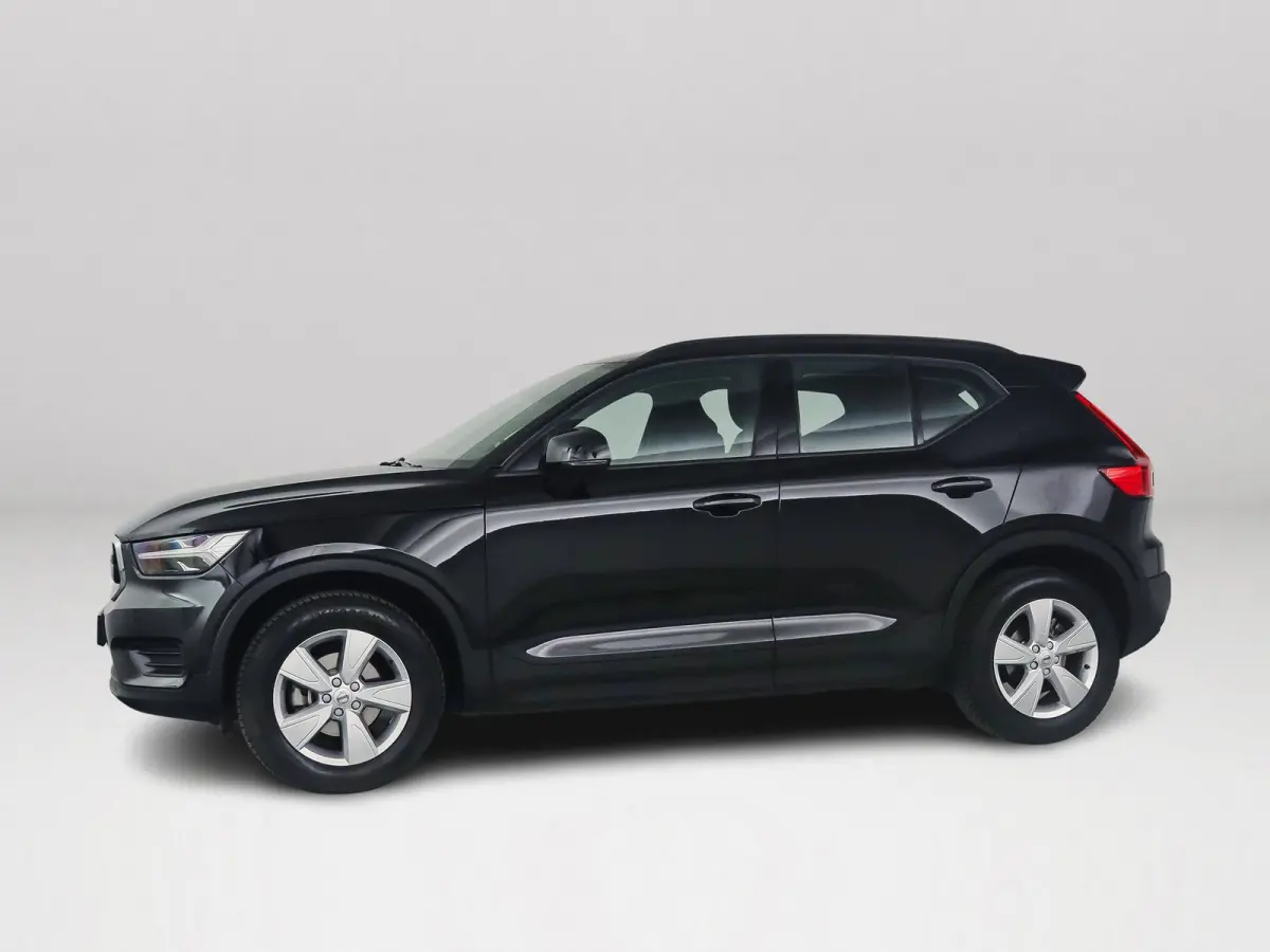 T2 Momentum Core | Parkeercamera | Stoel- en Stuurverwarming | Cruise control | Navigatie