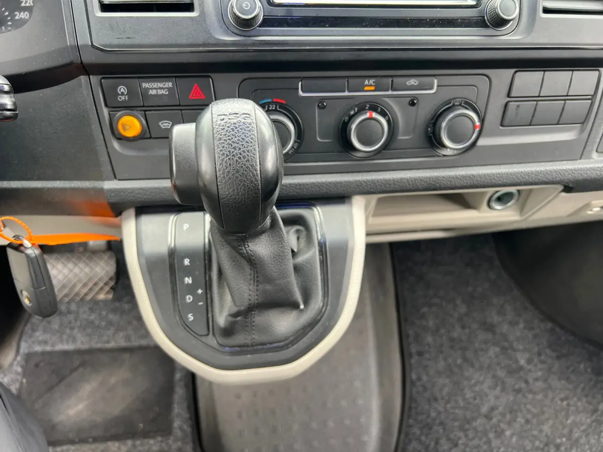 2.0 TDI L2H1 DC Trendline Automaat – Werkbus – 220V – Euro 6 – NAP – Trekhaak