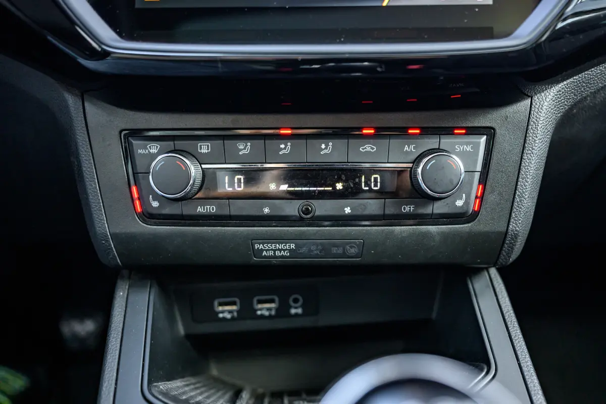 1.5 TSI EVO FR Business Intense /Pano/Carplay