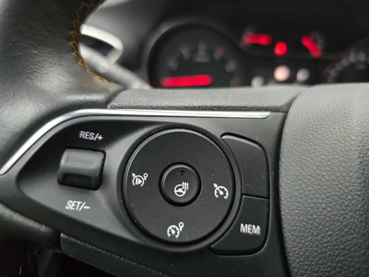 1.2 Turbo Innovation PDC Navi Clima Cruise 360 17"LM