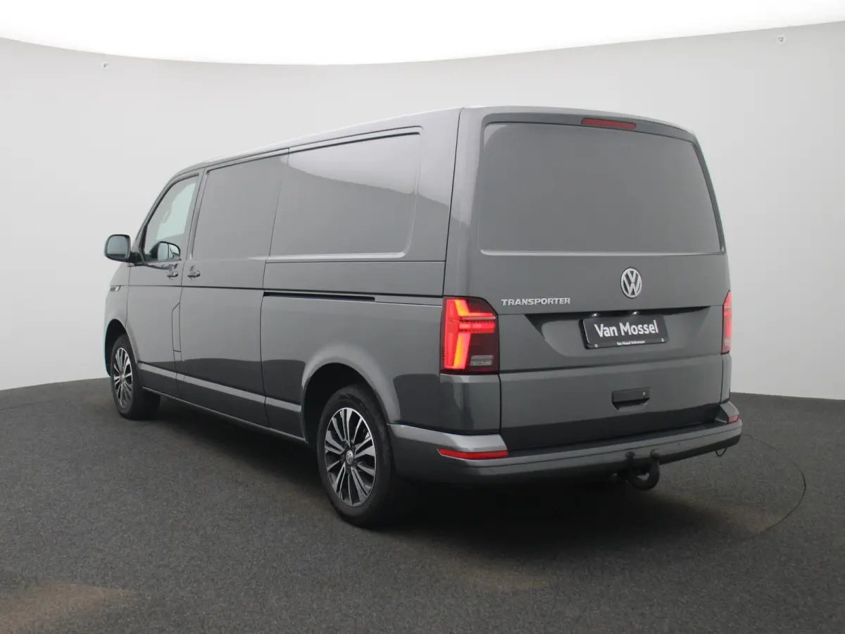 2.0 TDI L2H1 204PK | Automaat | Trekhaak | Multifunctioneel Stuurwiel | Dubbele Schuifdeur | Navigatie | Parkeerhulp Voor + Achter | Cruise Control | LED-Koplampen | LED-Achterlichten | Acht