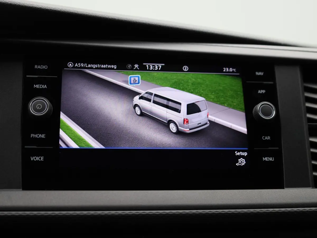 2.0 TDI L2H1 204PK | Automaat | Trekhaak | Multifunctioneel Stuurwiel | Dubbele Schuifdeur | Navigatie | Parkeerhulp Voor + Achter | Cruise Control | LED-Koplampen | LED-Achterlichten | Acht