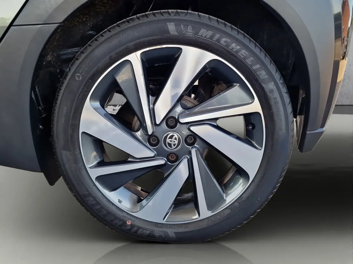 1.0 VVT-i S-CVT Envy