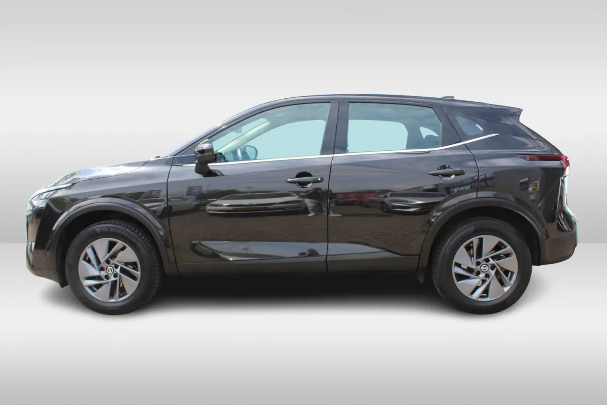 1.3 MHEV Visia 360 camera l Dodehoek sensor l Keyless entry l AppleCarPlay/AndroidAuto l Navi l Airco l Cruise control