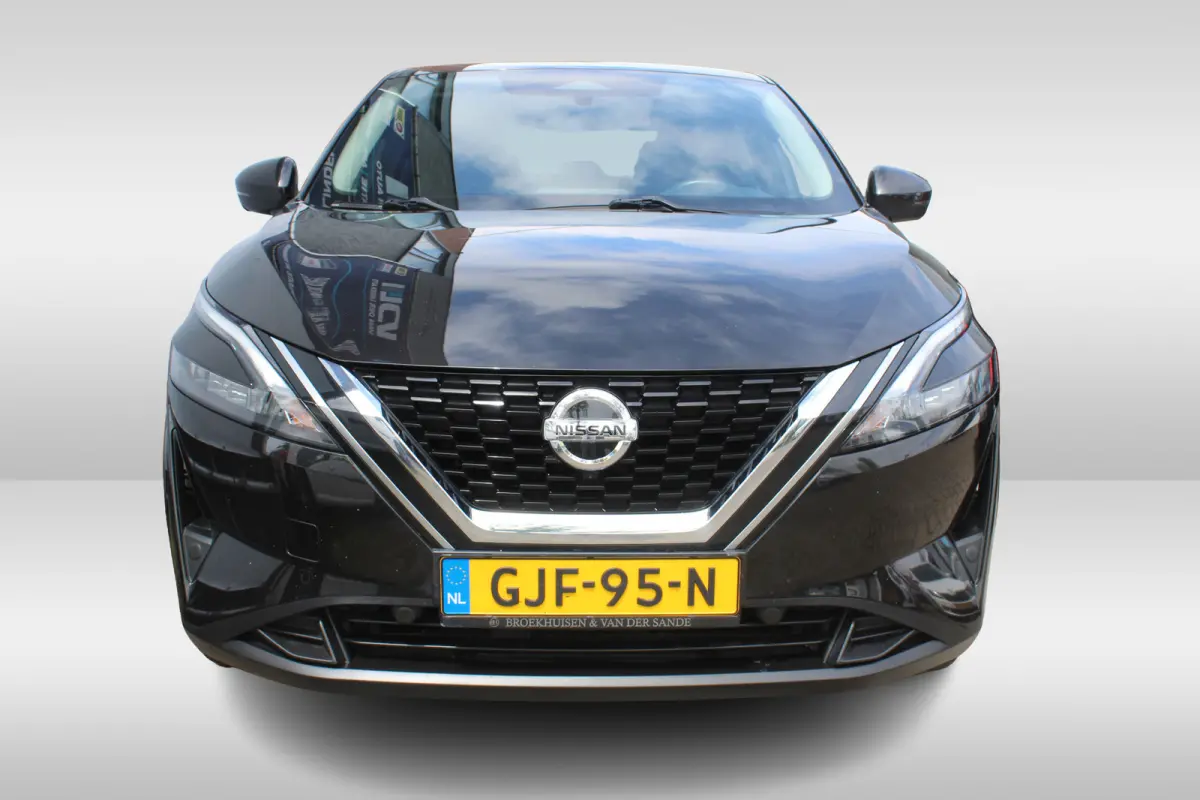 1.3 MHEV Visia 360 camera l Dodehoek sensor l Keyless entry l AppleCarPlay/AndroidAuto l Navi l Airco l Cruise control