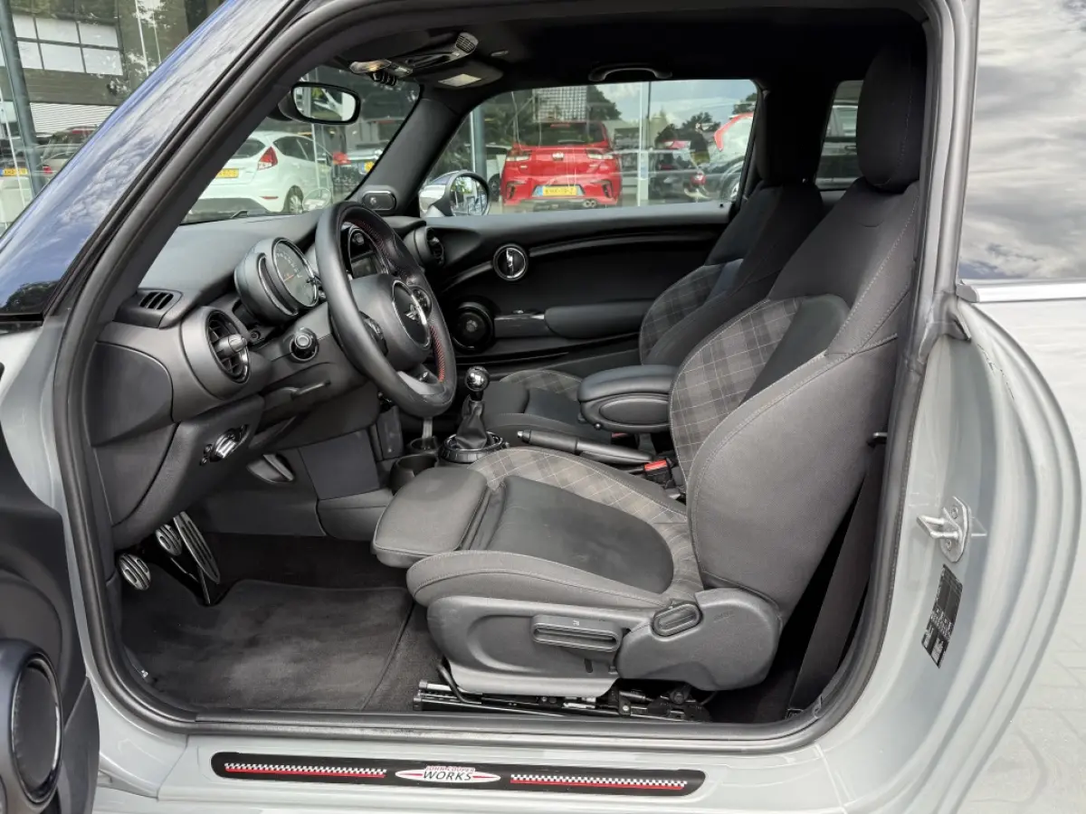 1.5 Chili JCW Pakket I Clima I Xenon I H&K I Cruise