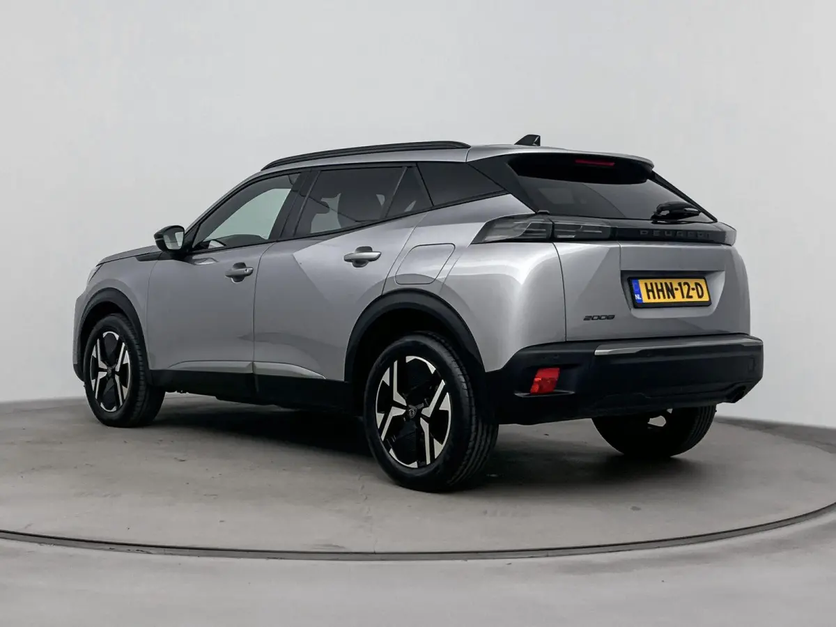 SUV 100pk Allure | Navigatie | Parkeersensoren V+A | Carplay | Rijstrooksensor met Correctie