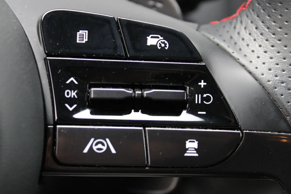 1.6 T-GDI PHEV N Line 4WD | Airco (automatisch) | Audio installatie premium | Dodehoekdetectie met correctie