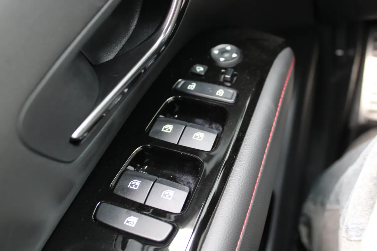 1.6 T-GDI PHEV N Line 4WD | Airco (automatisch) | Audio installatie premium | Dodehoekdetectie met correctie