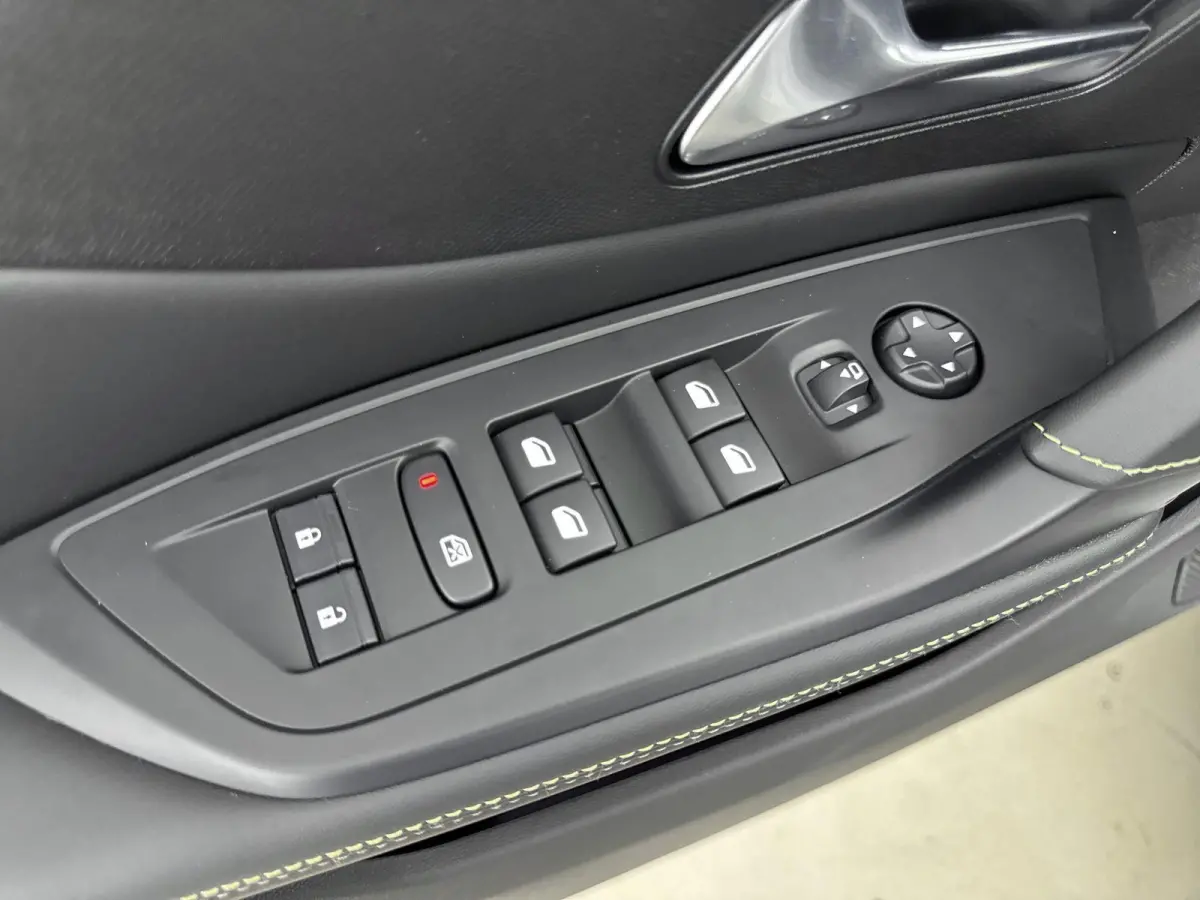 GT Avantage 58 kWh | Trekhaak | Navigatie | Elektrische Achterklep | Camera | Draadloos Carplay | Adaptieve Cruise Control