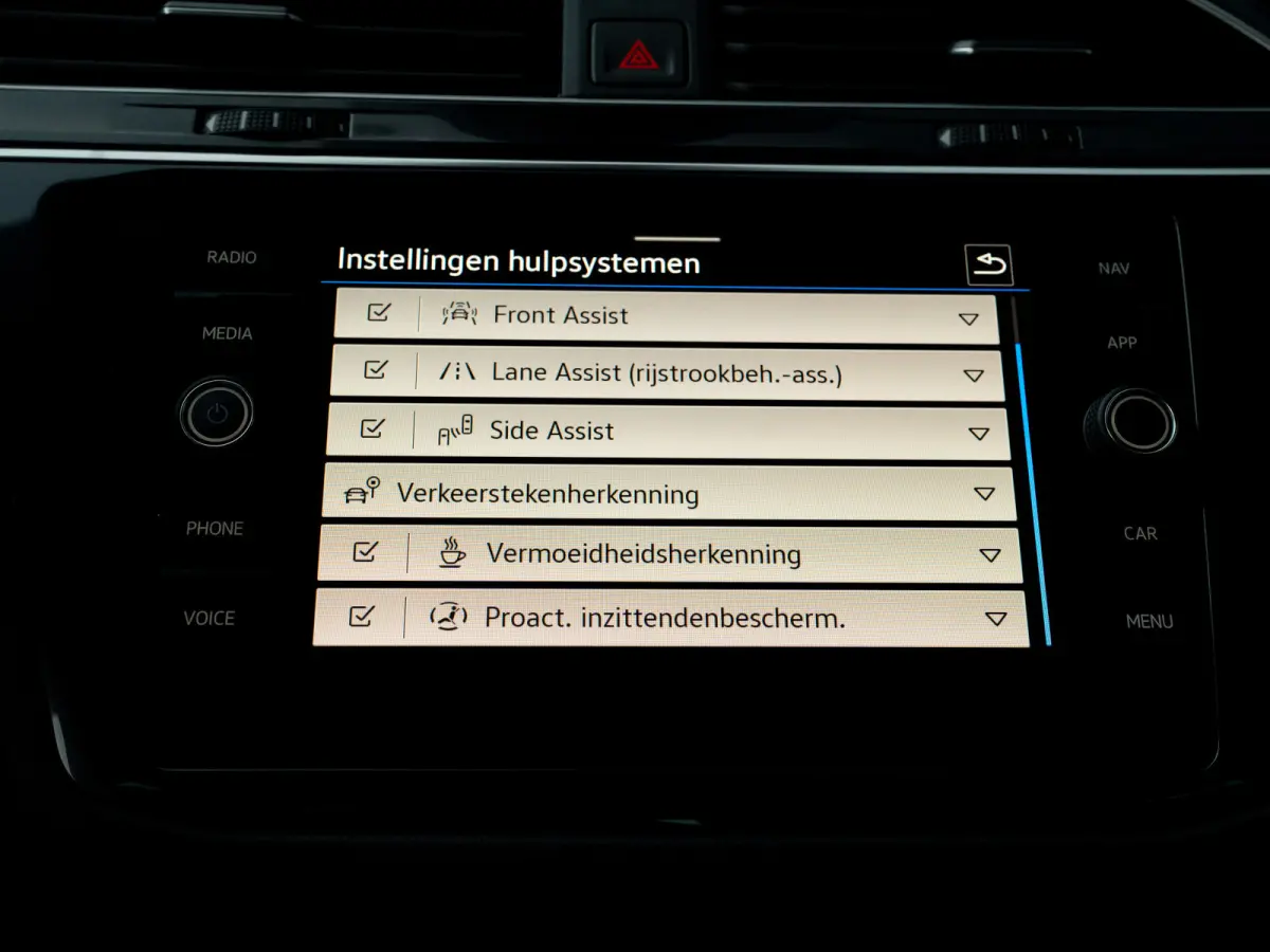 1.5 TSI Life Business | Camera | Elk. A-klep | Side Assist | Keyless | Prijs Rijklaar!!